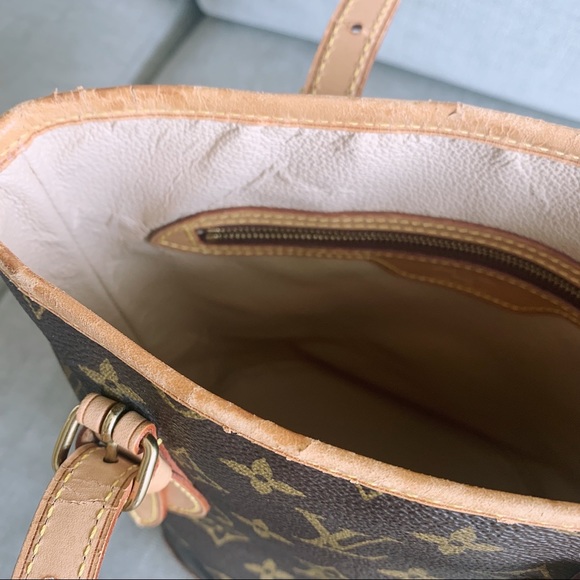 OFFERS? Louis Vuitton Vintage Bucket Bag - Picture 9 of 14